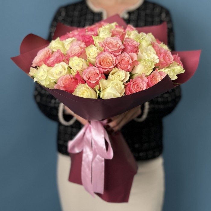 51 белая и розовая Роза