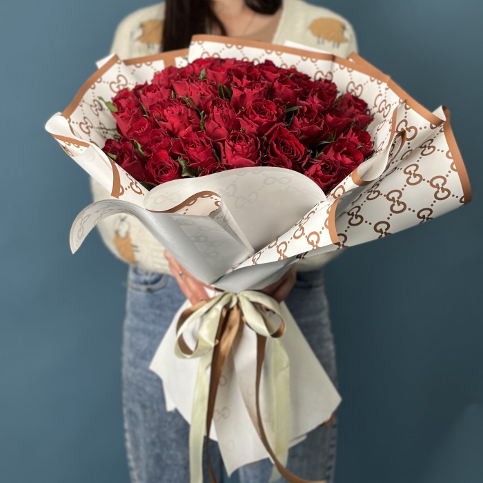 51 красная Роза на Золотую свадьбу