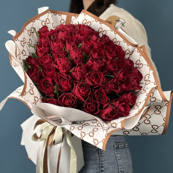 51 красная Роза на Золотую свадьбу