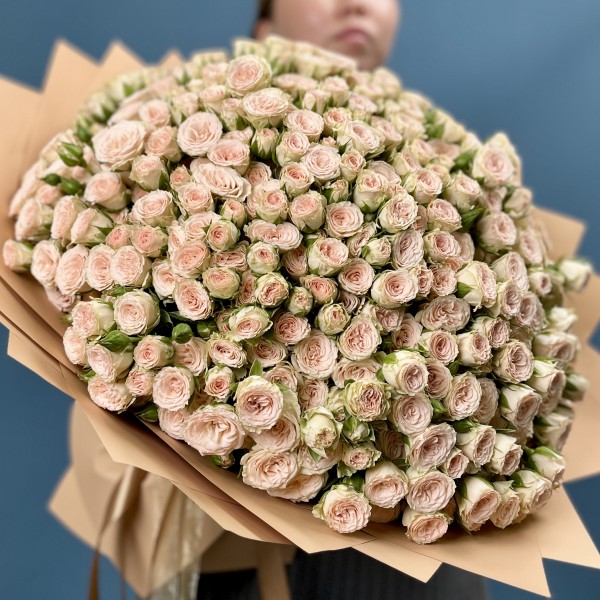 101 кустовая кремовая роза Рослин 40 см