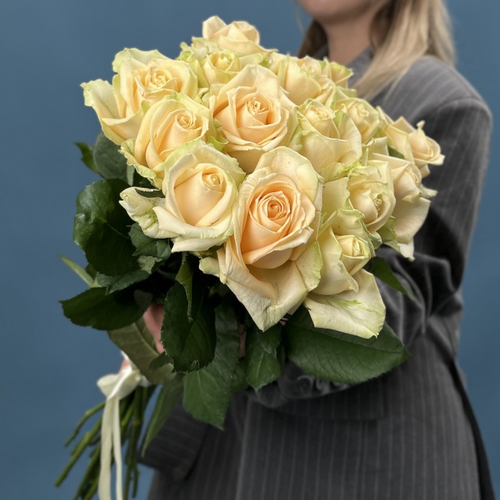 15 роз пич Аваланш 60 см