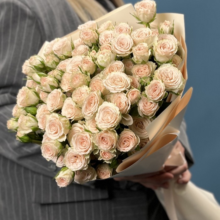 19 кустовых роз Рослин 50 см