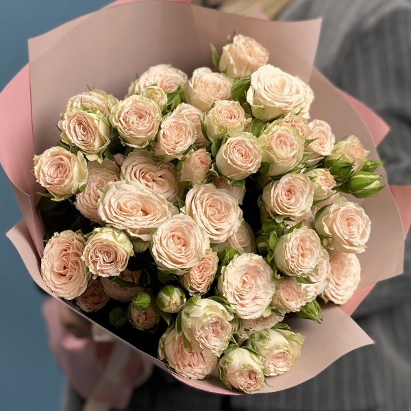 9 кустовых кремовых роз Рослин 40 см