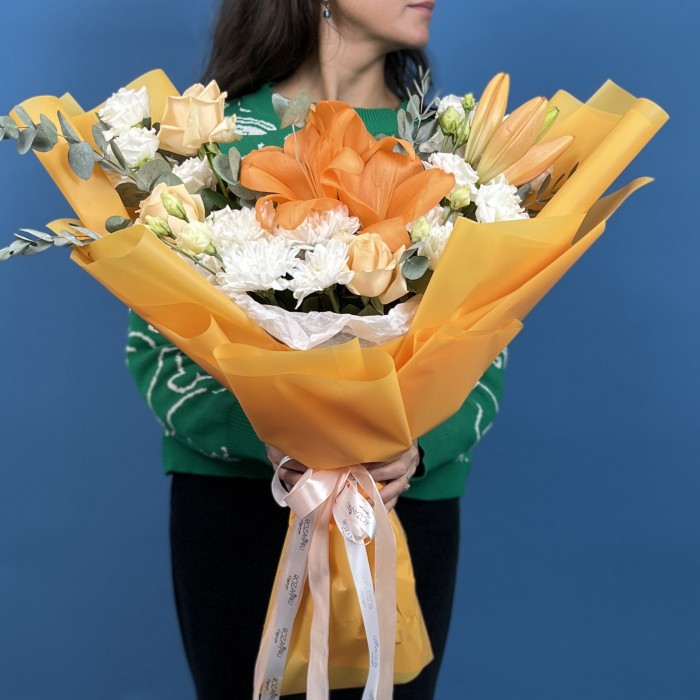 Букет маме на день рождения с лилиями