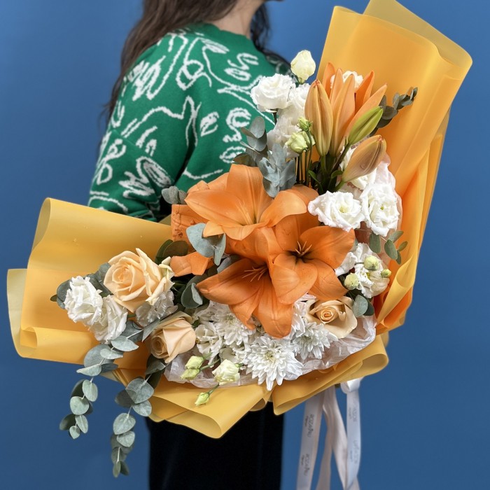 Букет маме на день рождения с лилиями