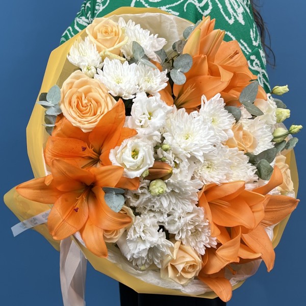 Букет на юбилей с лилиями