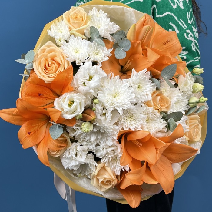 Букет на юбилей с лилиями