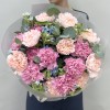 17 нежных гвоздик с оксипеталумом