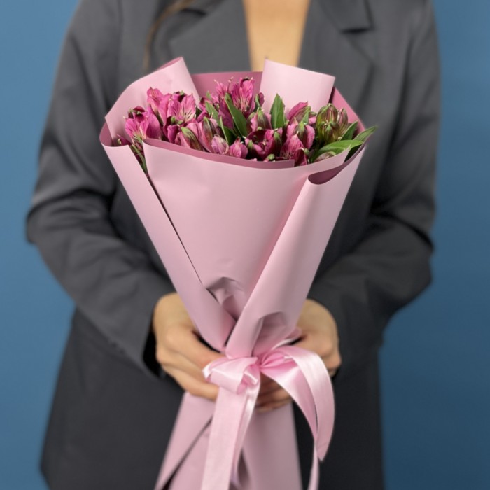 5 фиолетовых альстромерий