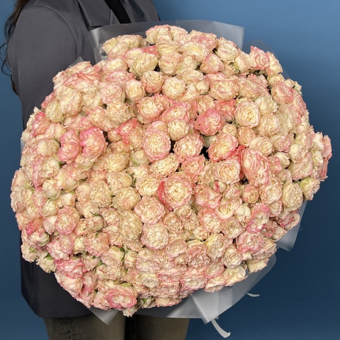 101 пионовидная роза Чарминг Флоу 40 см