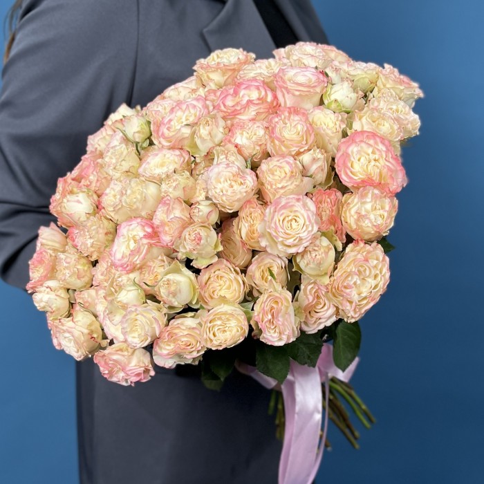 Кустовая пионовидная роза Чарминг Флоу 40 см