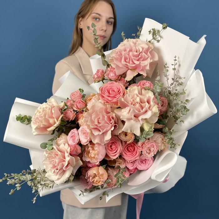 Авторский букет из роз Нежность