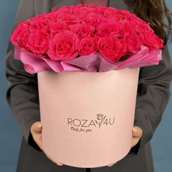 51 малиновая роза Такаци в коробке