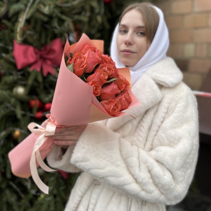 15 роз 50 см Корал Экспрешен