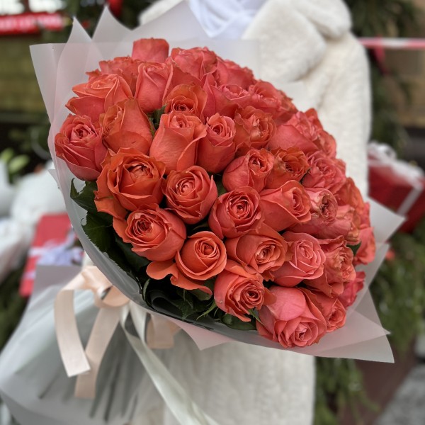 51 Роза Корал Экспрешен 50 см