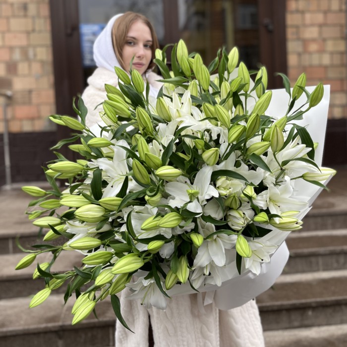 51 белая Восточная Лилия