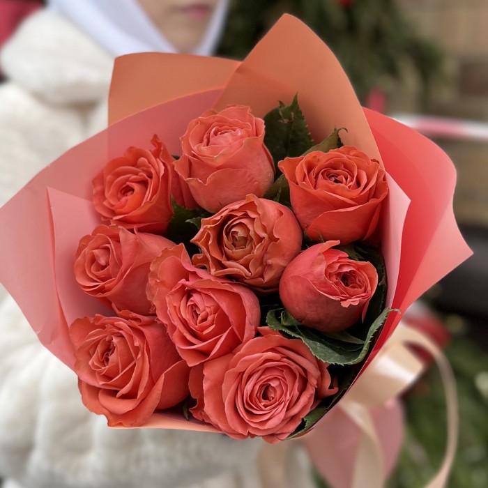 9 роз 50 см Корал Экспрешен