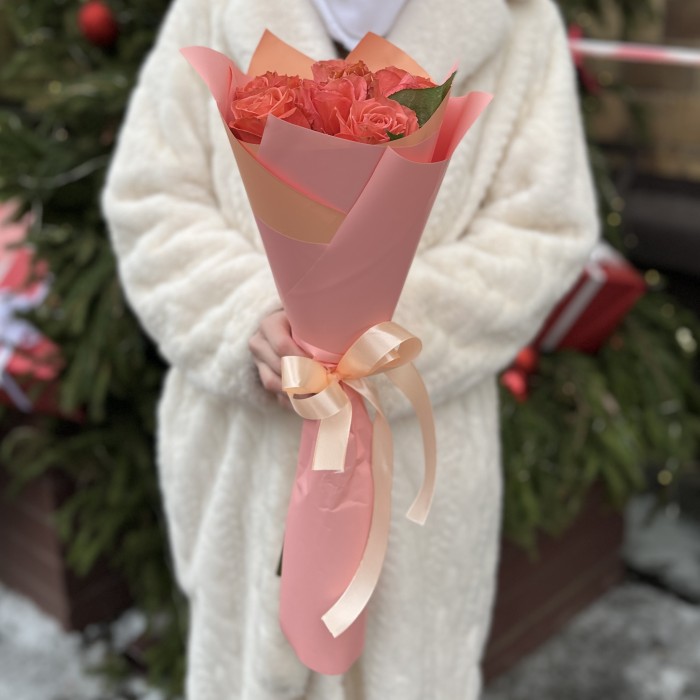 9 роз 50 см Корал Экспрешен