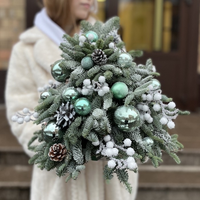 Новогодняя елочка Бирюзовый снегопад