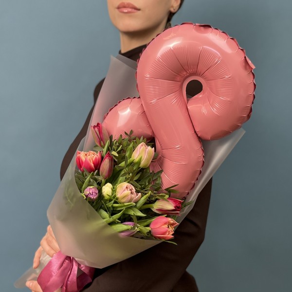 11 пионовидных тюльпанов микс с 8 марта