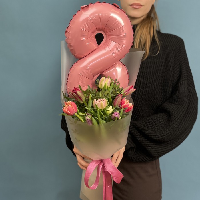 11 пионовидных тюльпанов микс с 8 марта