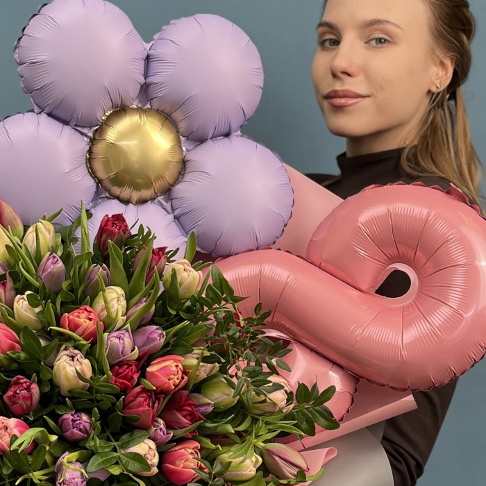 51 пионовидный тюльпан микс с 8 марта