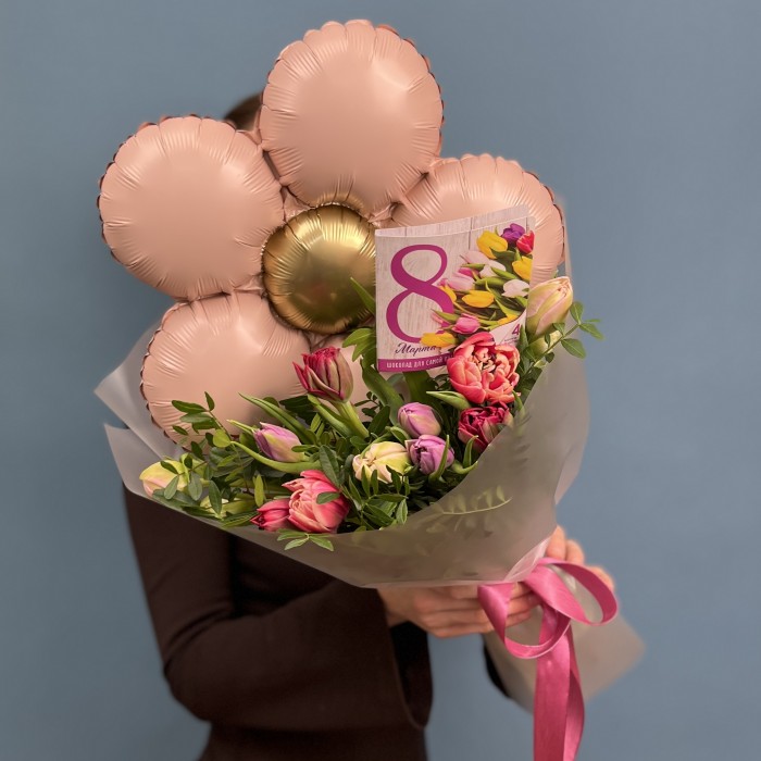 Пионовидные тюльпаны с шариком Ромашка на 8 марта