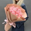 15 нежных коралловых роз Би Свит