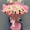 25 кустовых пионовидных роз розовый Свит Жизель 50 см