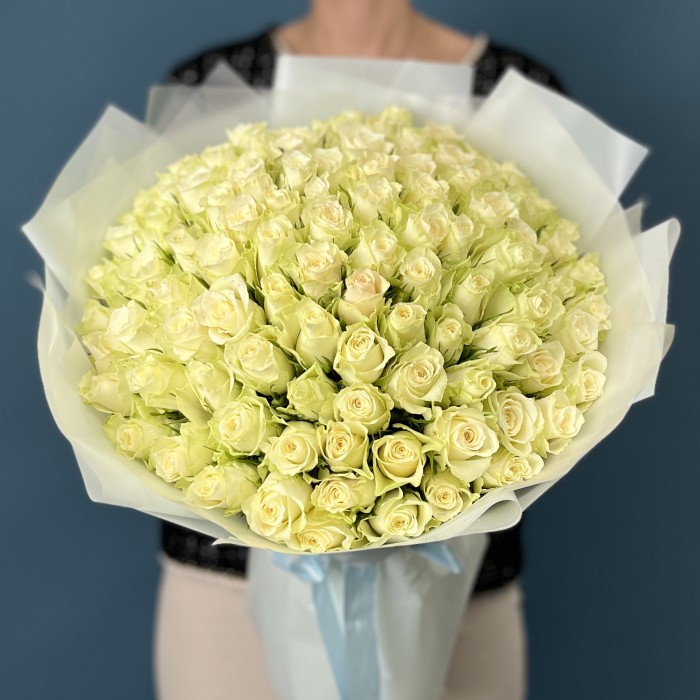 101 белая Роза на Жемчужную свадьбу