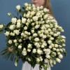 35 кустовых роз Сноу Бабл 60 см