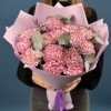 15 нежных бело-сиреневых гвоздик