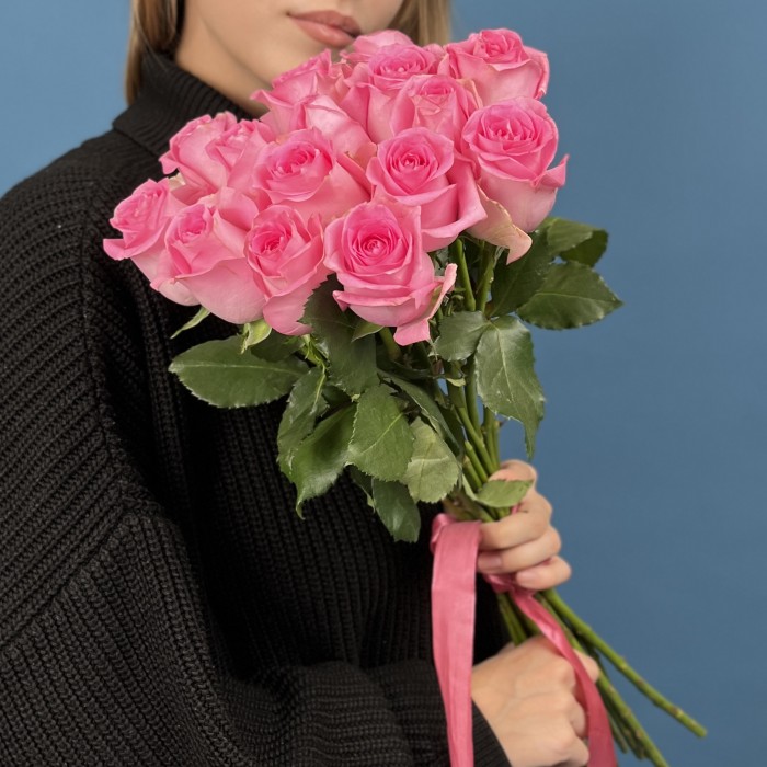 15 розовых роз аква 60 см