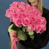 25 розовых роз аква 60 см