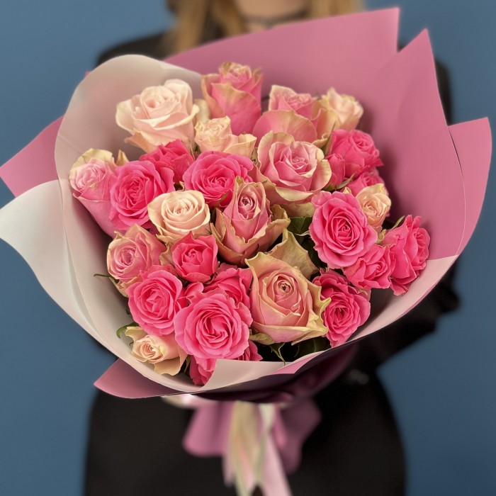Букет из 17 нежных розовых роз