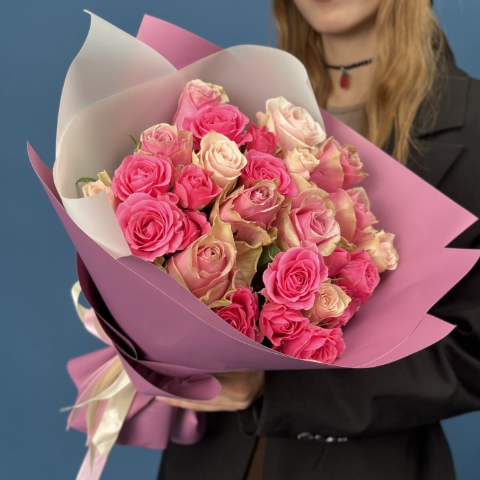 Букет из 17 нежных розовых роз
