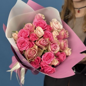 Букет из 17 нежных розовых роз