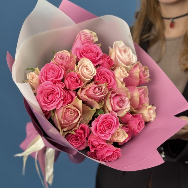 Букет из 17 нежных розовых роз