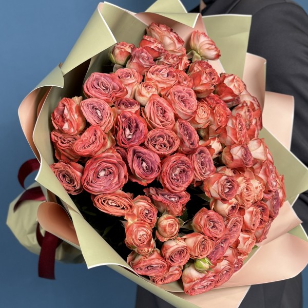 25 кустовых кирпично-белых роз Медия 40 см