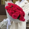 11 красных кустовых пионовидных роз Ред Пиано 70 см