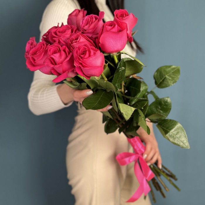 11 малиновых роз Пинк Флойд 70 см