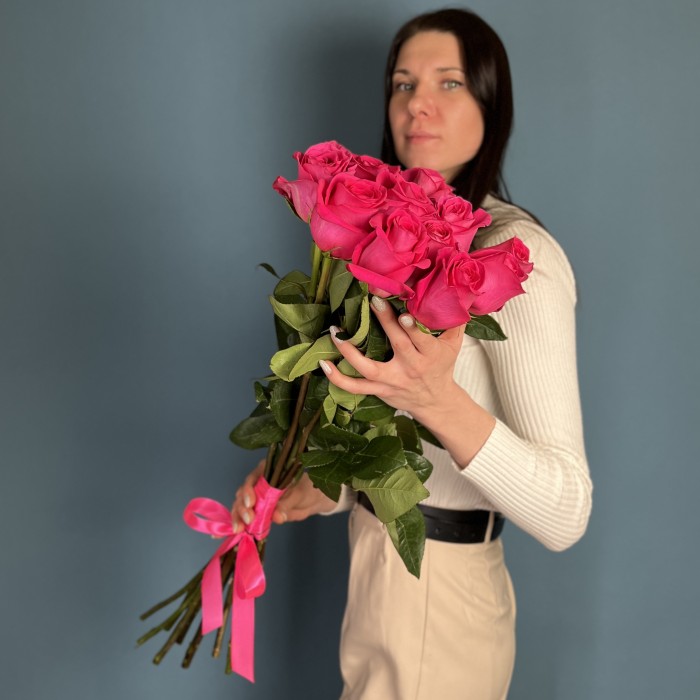 11 малиновых роз Пинк Флойд 70 см