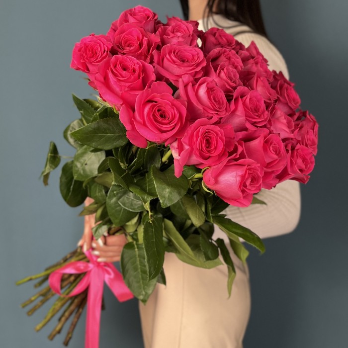 25 малиновых роз Пинк Флойд 70 см