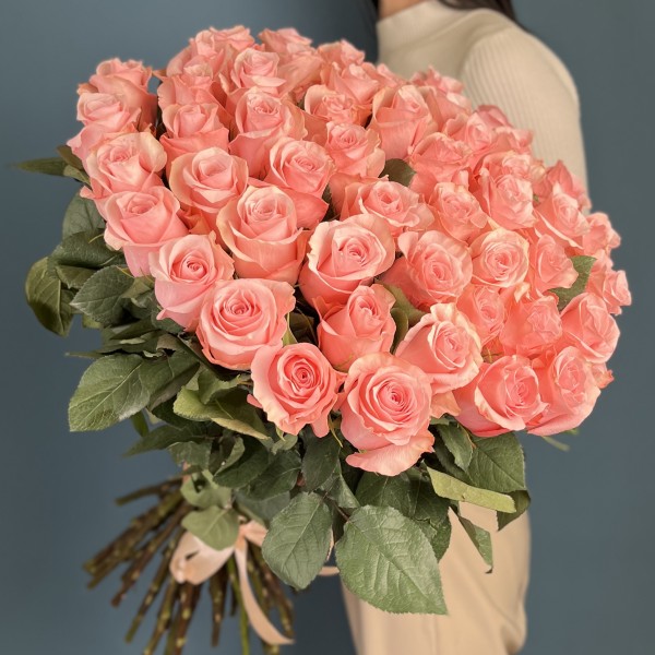 51 роза Би Свит 60 см