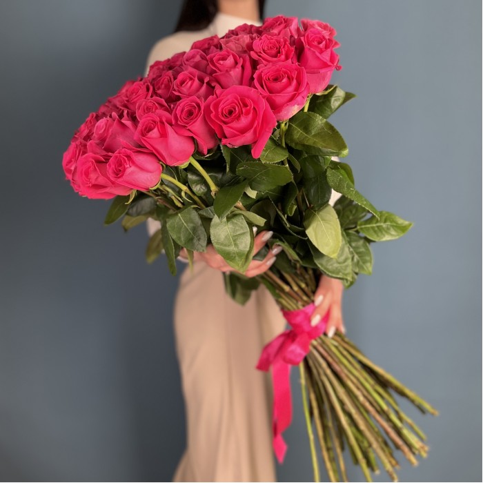 51 длинная малиновая роза Пинк Флойд 70 см