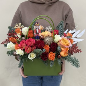 Букет дня в коробке Стильный Сюрприз