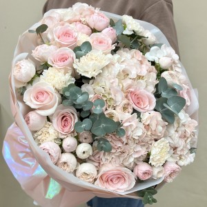 Букет дня с розами Сказка