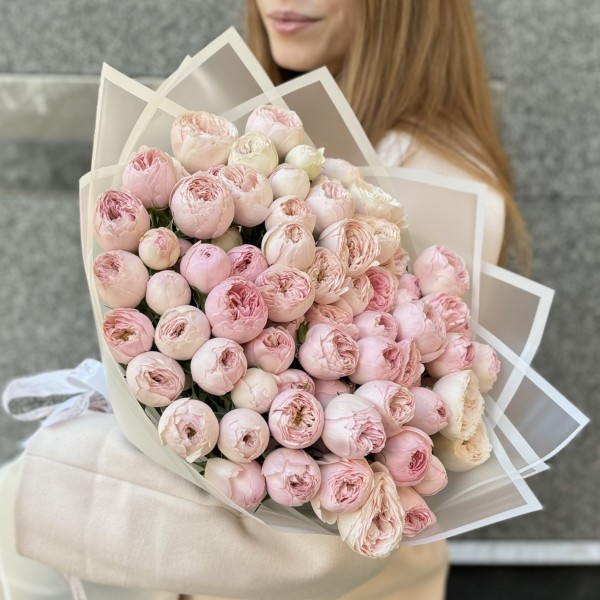 25 кустовых пионовидных роз Мансфилд парк 60 см