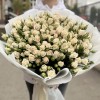 25 кустовых роз Роял Порцелина 70 см