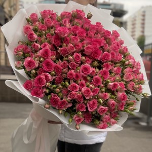 25 кустовых роз Рупски 80 см